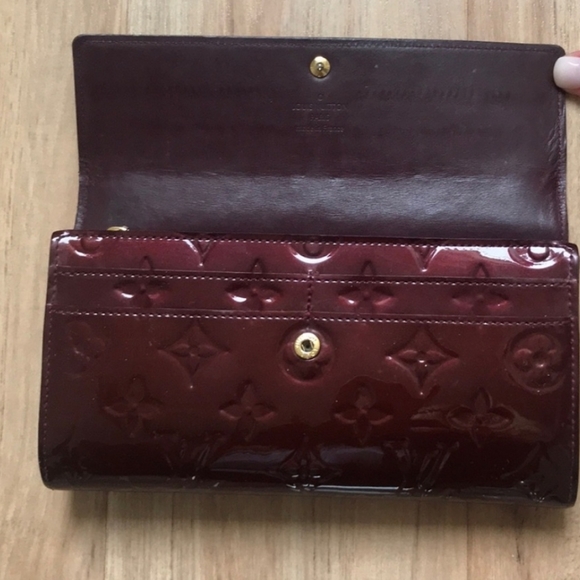 Louis Vuitton Long Vernis Sarah wallet - Picture 6 of 12